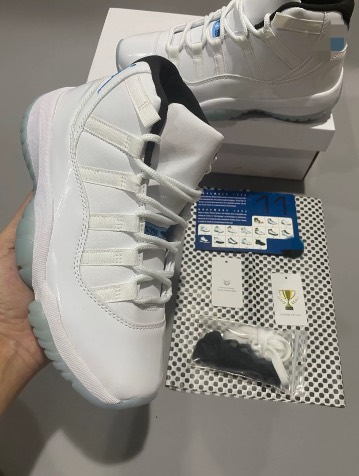 Tênis Nike Air Jordan 11 Retro Concord